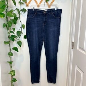 MOLLY & ISADORA Mid Rise Skinny Jeans